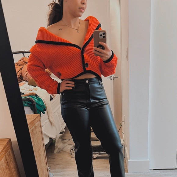 VINTAGE Outlander crop sweater -M/L - Picture 1 of 2